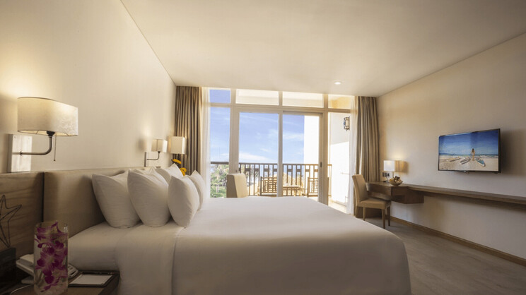 Sandy Beach Non Nuoc Resort